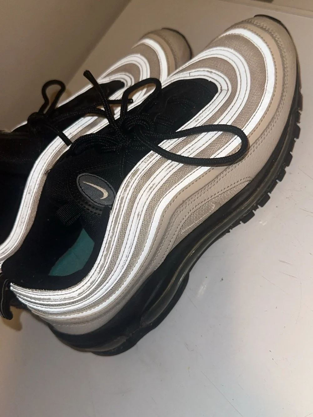 Nike mens Black and Silver Reflective Air Max Sneakers